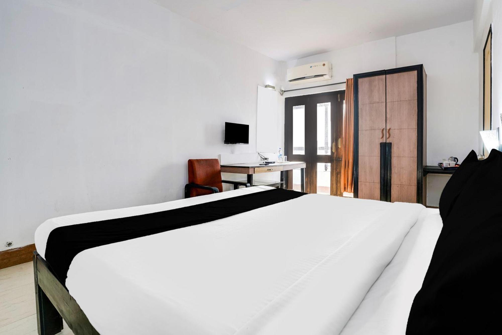 Super Townhouse Margao Near Railway Station Hotell Exteriör bild