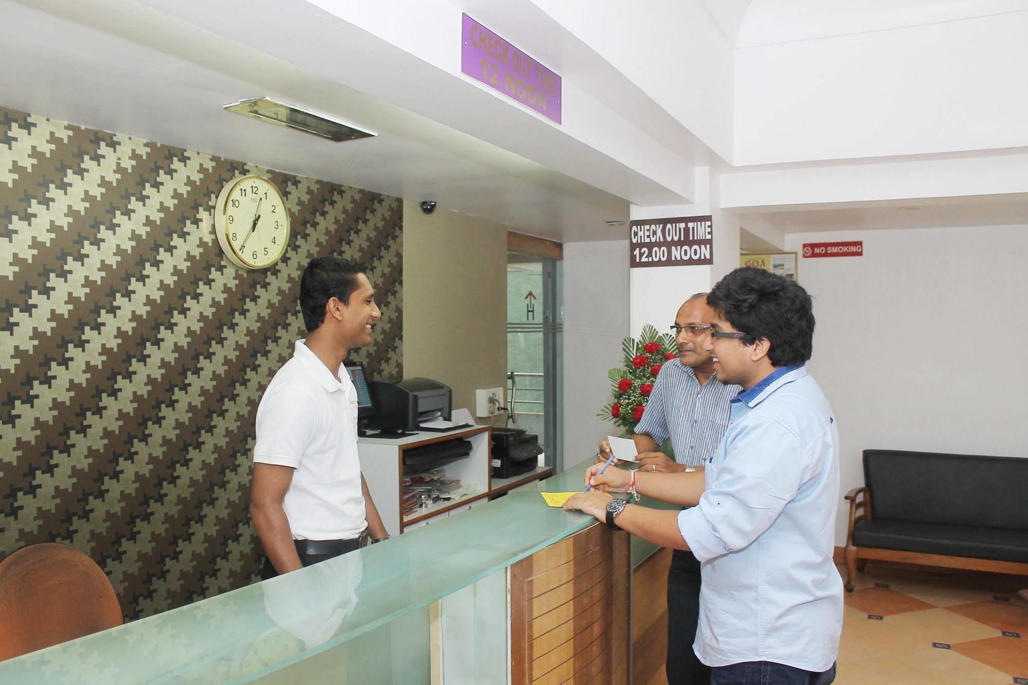 Super Townhouse Margao Near Railway Station Hotell Exteriör bild